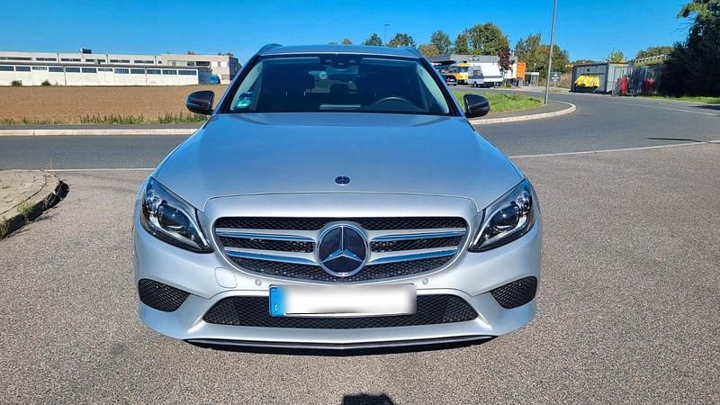 Gebraucht Mercedes C180 156 PS (114 kW) 2019 Silber Kombi
