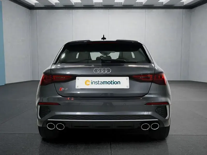 Gebraucht Audi S3 310 PS (228 kW) 2024 Grau Limousine