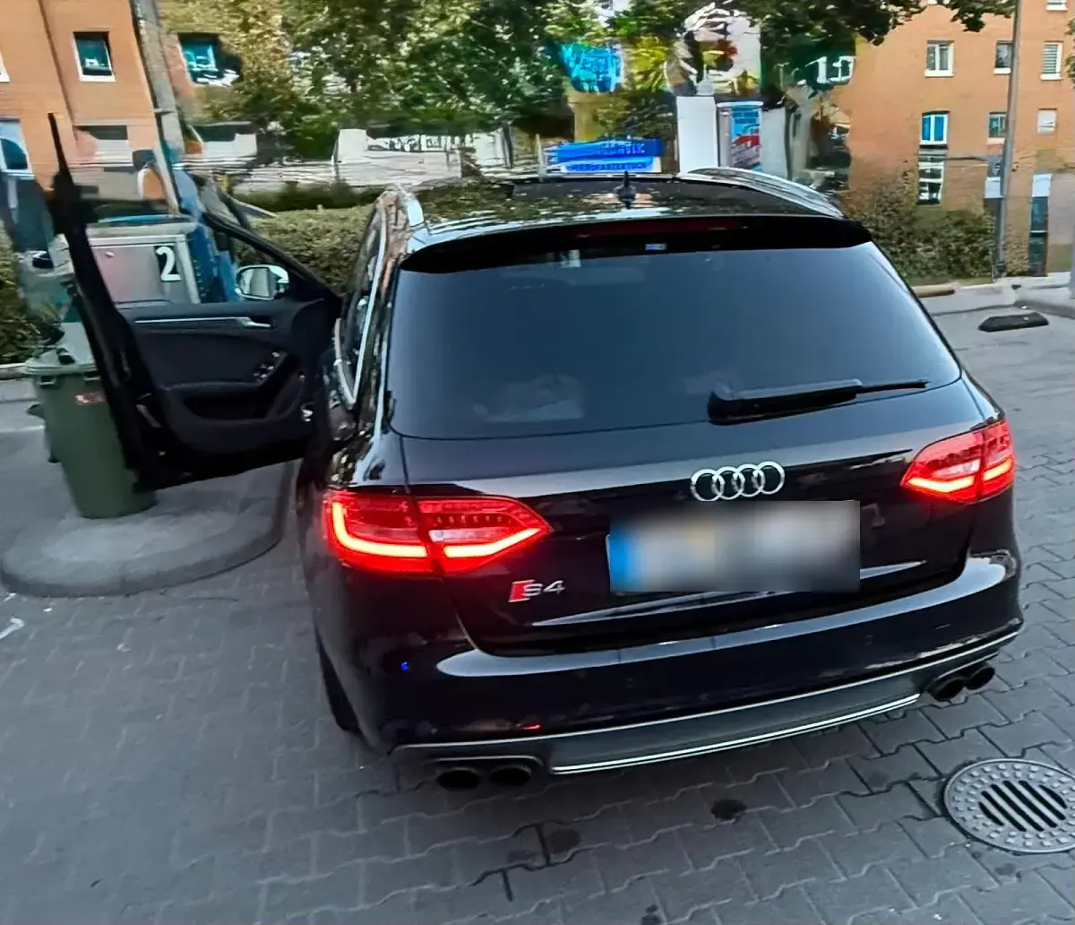 Gebraucht Audi S4 Performance 333 PS (244 kW) 2013 Schwarz Kombi