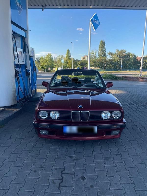 Gebraucht BMW 318 Cabriolet 113 PS (83 kW) 1993 Rot Cabrio