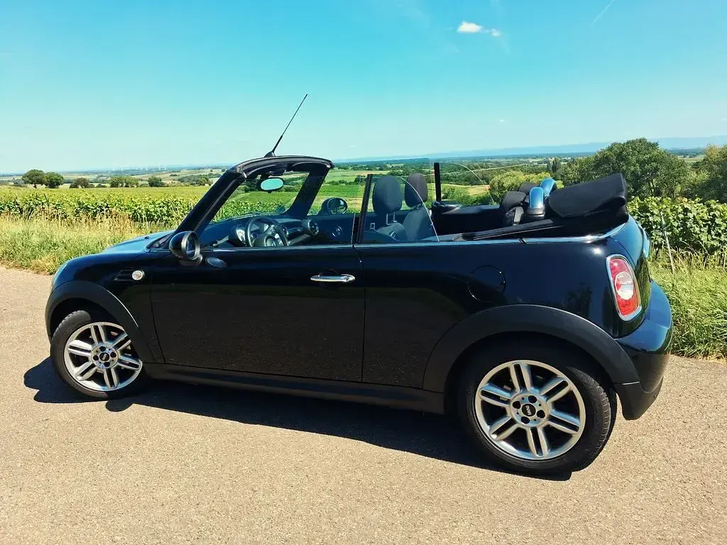 Gebraucht Mini One Cabriolet 98 PS (72 kW) 2014 Schwarz Cabrio