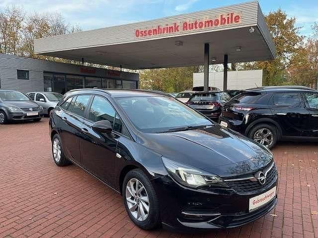 Schwarz (metallic) Gebraucht 2022 Opel Astra Kombi | 12.990 € (Superpreis) - Bild 1/4