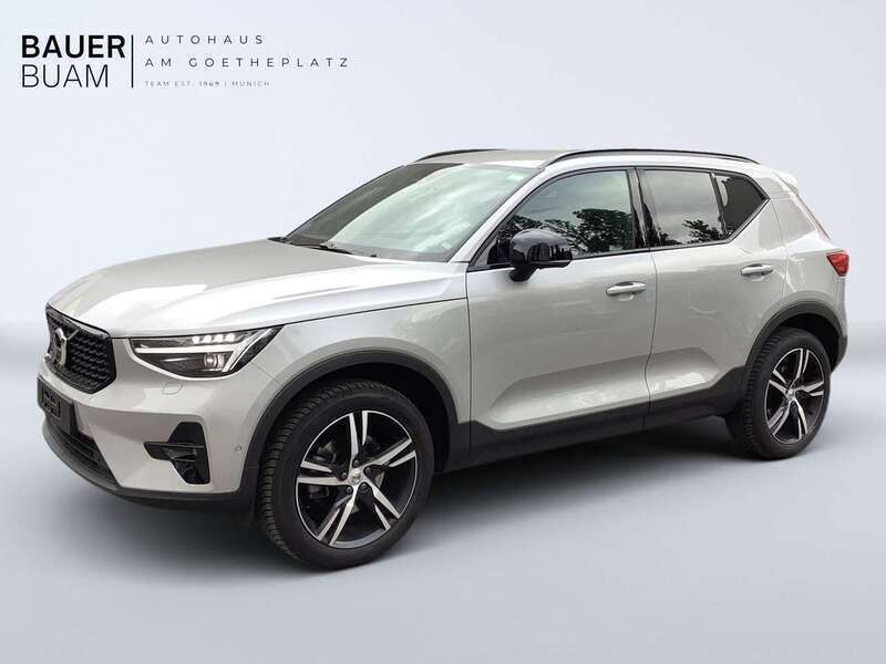 Gebraucht Volvo XC40 Plus 163 PS (119 kW) 2024 Silver dawn metallic SUV