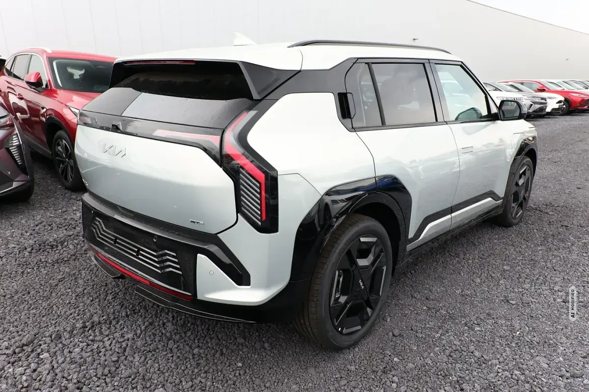 Neu Kia EV3 GT-Line 150 kW (204 PS) 2026 Silber metallic SUV