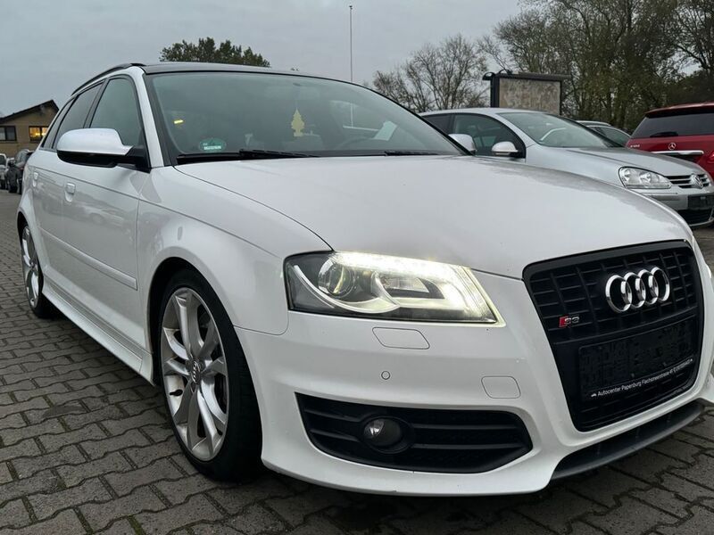 Weiß Gebraucht 2012 Audi S3 Comfort Limousine | 18.900 € - Bild 1/4