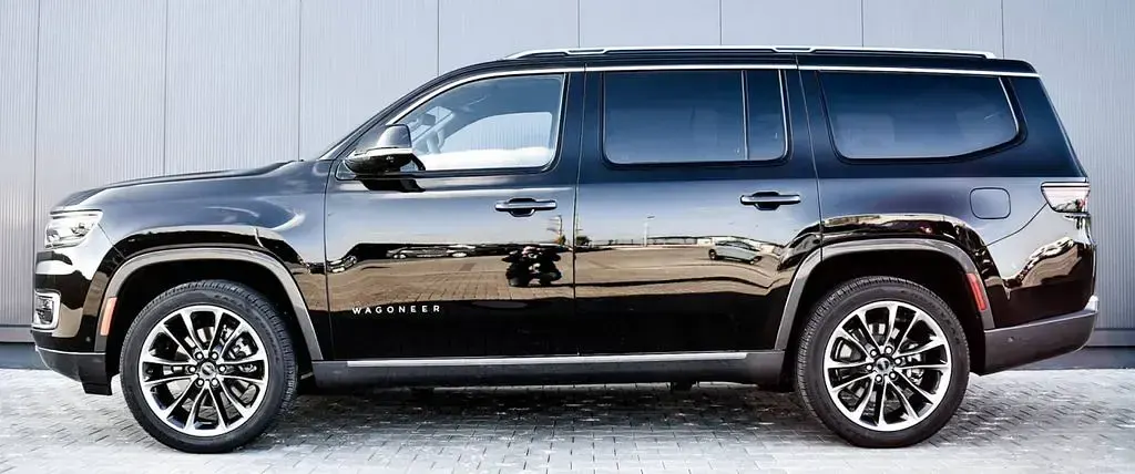 Gebraucht Jeep Wagoneer 397 PS (291 kW) 2023 Schwarz SUV