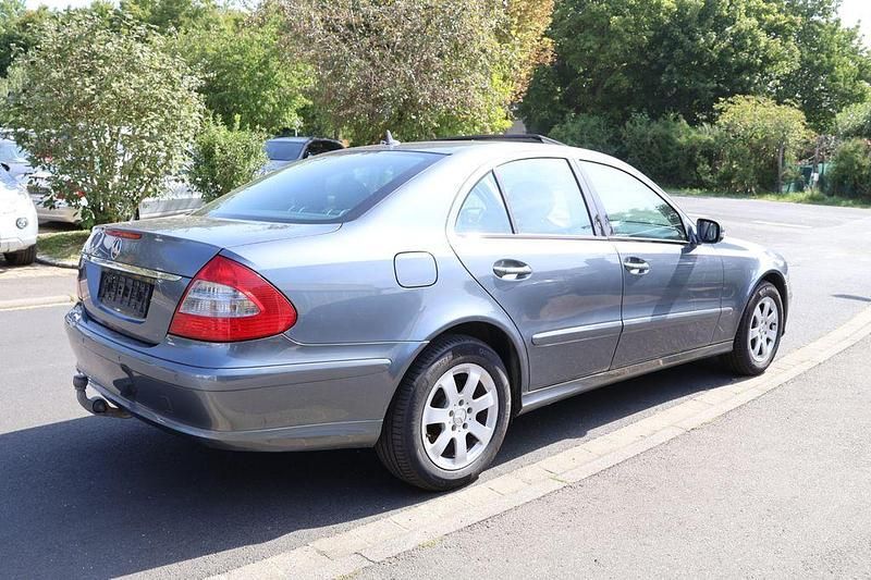 Gebraucht Mercedes E200 184 PS (135 kW) 2006 Grau Limousine