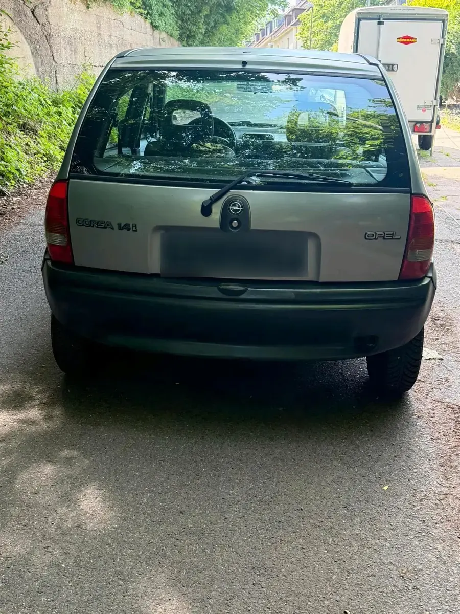 Gebraucht Opel Corsa 60 PS (44 kW) 1995 Silber Kleinwagen
