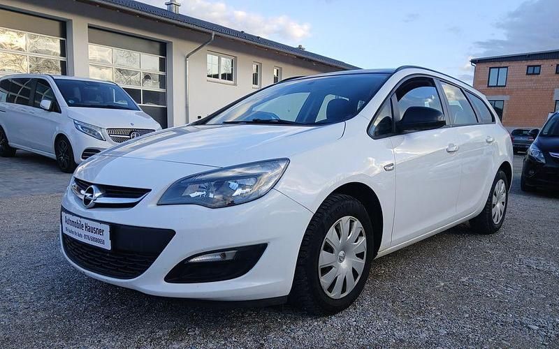 Gebraucht Opel Astra 165 PS (121 kW) 2015 Weiß Kombi