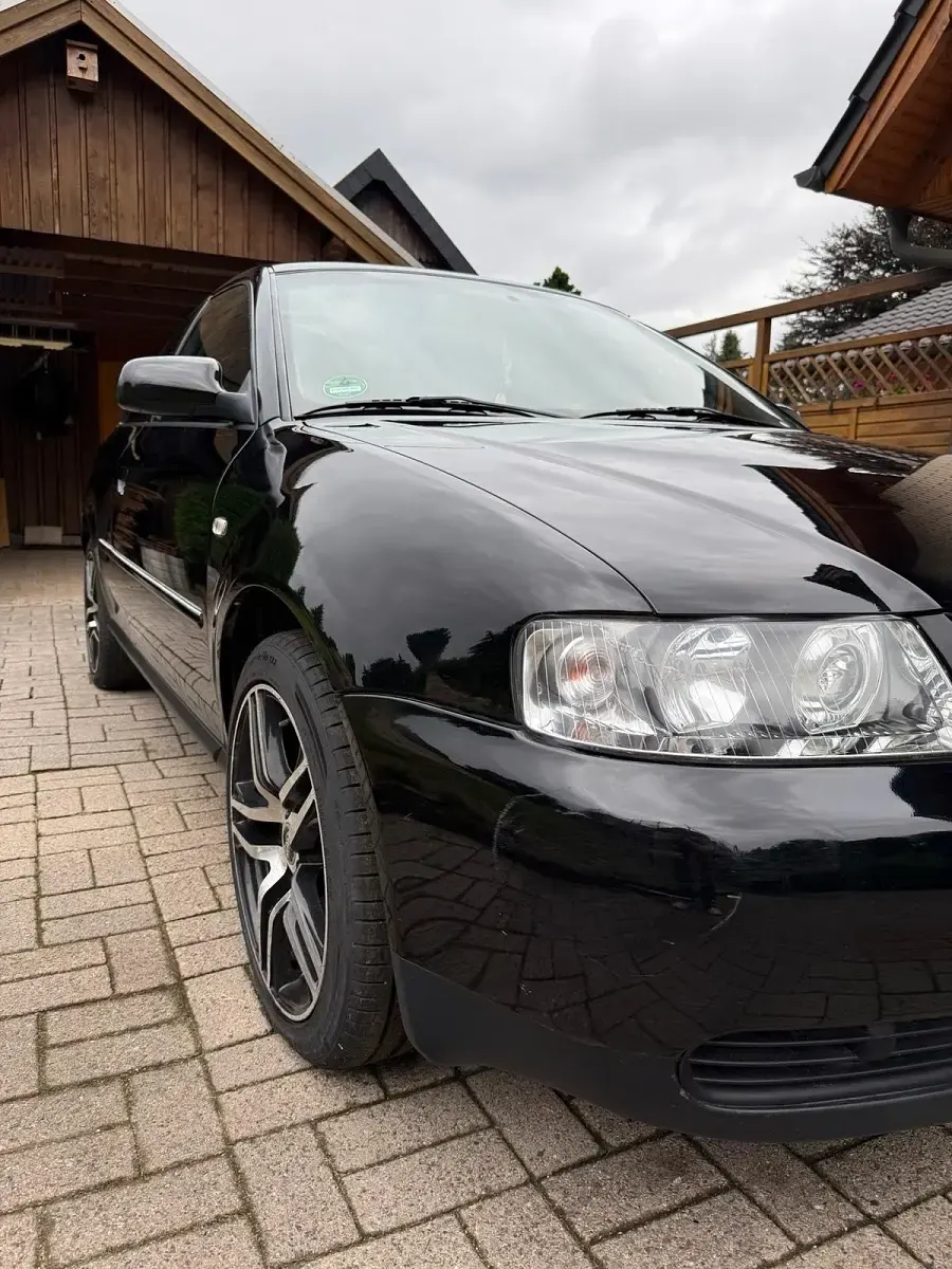 Gebraucht Audi A3 Ambiente 102 PS (75 kW) 2002 Schwarz Kleinwagen