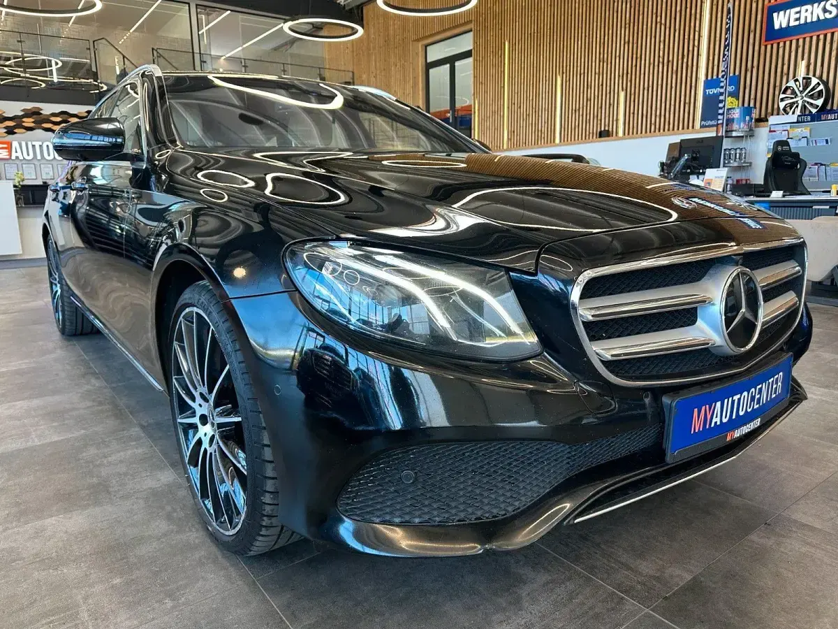 Gebraucht Mercedes E400 Avantgarde 333 PS (244 kW) 2017 Schwarz Kombi
