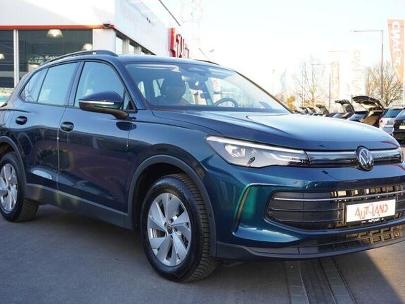 Gebraucht VW Tiguan 150 PS (110 kW) 2025 Nightshade blue metallic SUV
