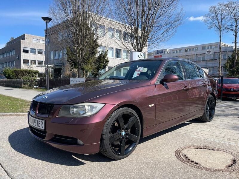 Rot Gebraucht 2006 BMW 330 Sport Line Limousine | 5.880 € (Superpreis) - Bild 1/4