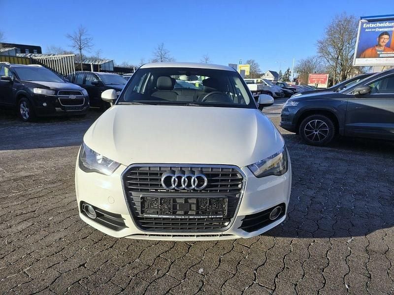 Weiß Gebraucht 2013 Audi A1 Limousine | 4.750 € (Fairer Preis) - Bild 1/4
