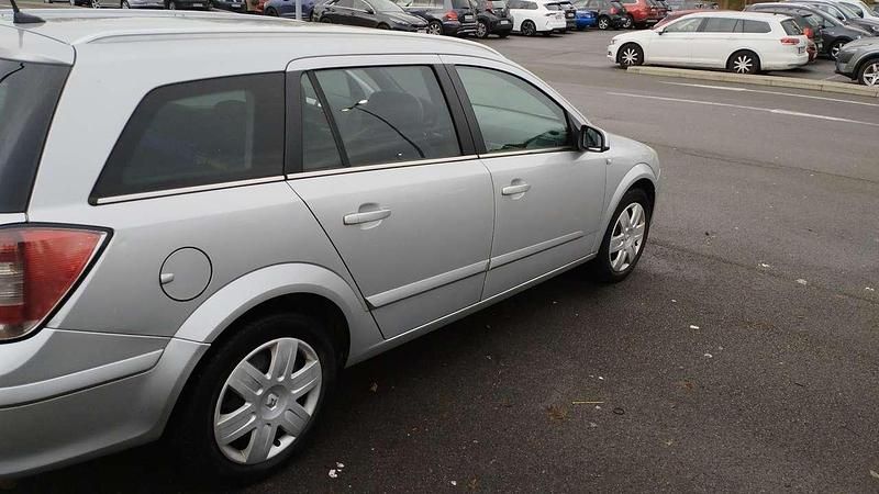 Gebraucht Opel Astra Edition+ 101 PS (74 kW) 2006 Kombi
