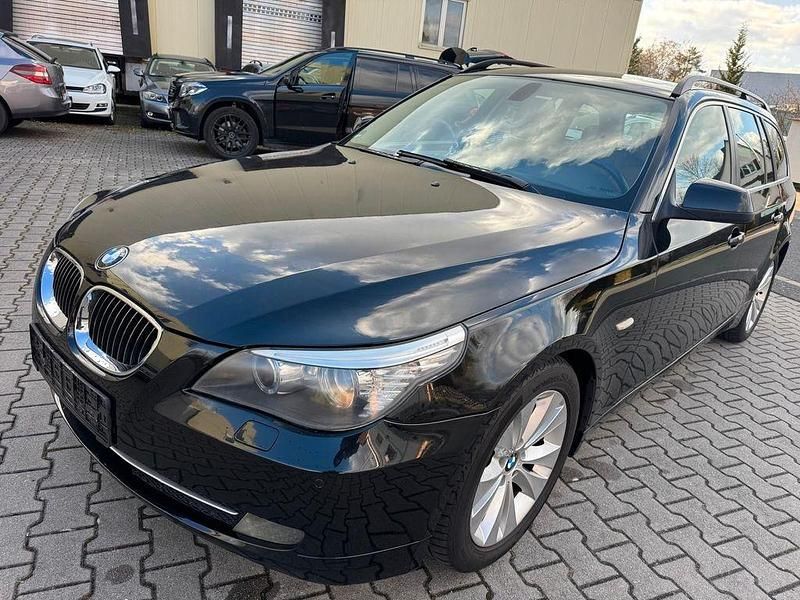 Gebraucht BMW 523 Advantage 190 PS (139 kW) 2009 Schwarz Kombi