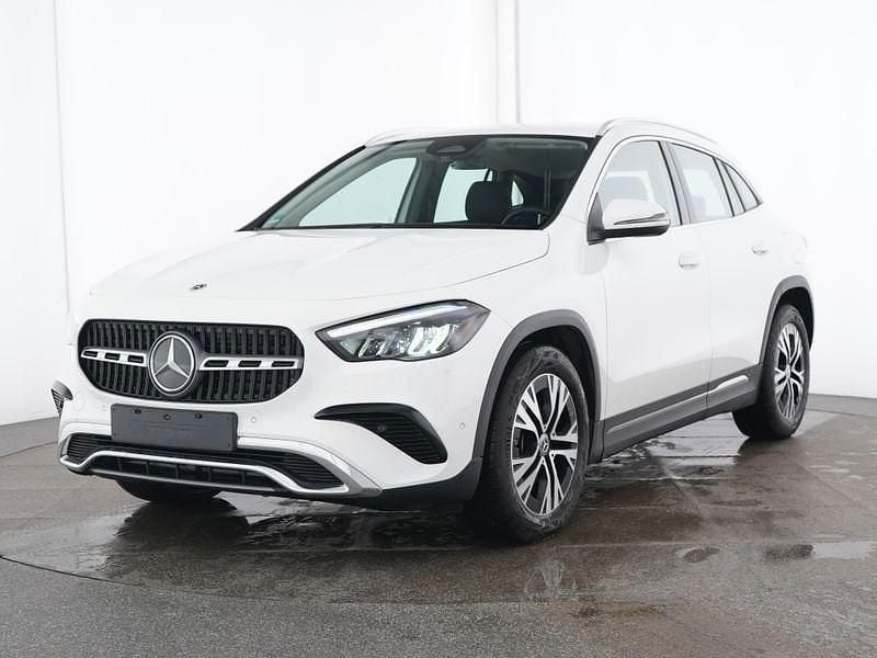 Unilack polarweiß Gebraucht 2024 Mercedes GLA200 Progressive SUV | 37.910 € (Guter Preis) - Bild 1/4