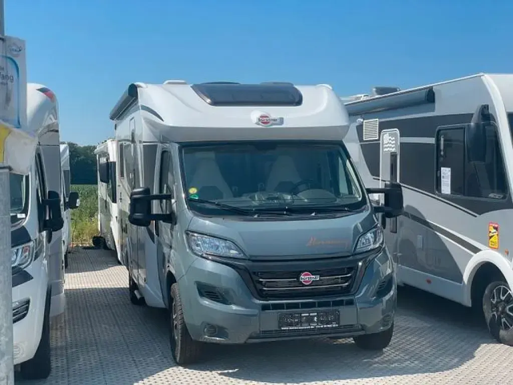Gebraucht Buerstner Lyseo TD 179 PS (131 kW) 2025 Fahrerhaus: lanzarote grau Van