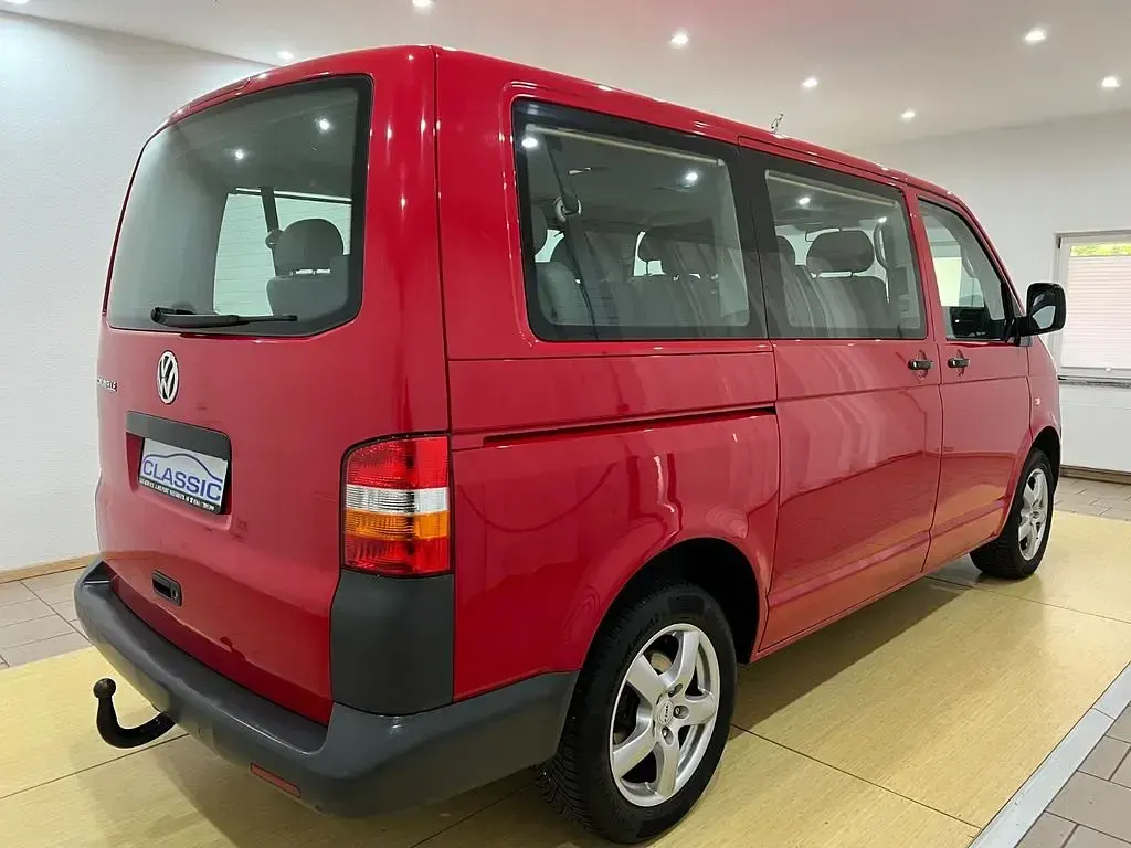 Gebraucht VW Caravelle 84 PS (61 kW) 2009 Rot Van