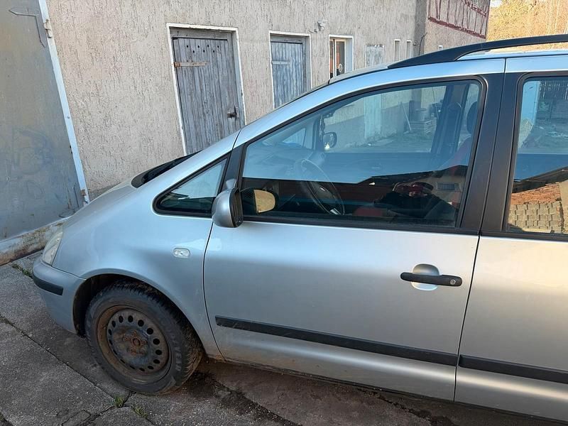 Gebraucht Ford Galaxy 140 PS (102 kW) 2004 Silber Van / Kleinbus