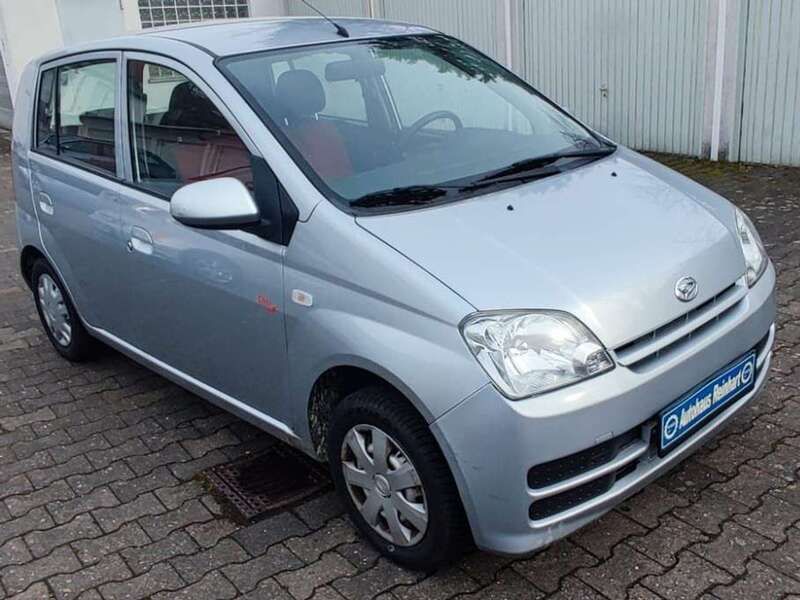 Silber Gebraucht 2006 Daihatsu Cuore Kleinwagen | 3.490 € - Bild 1/4