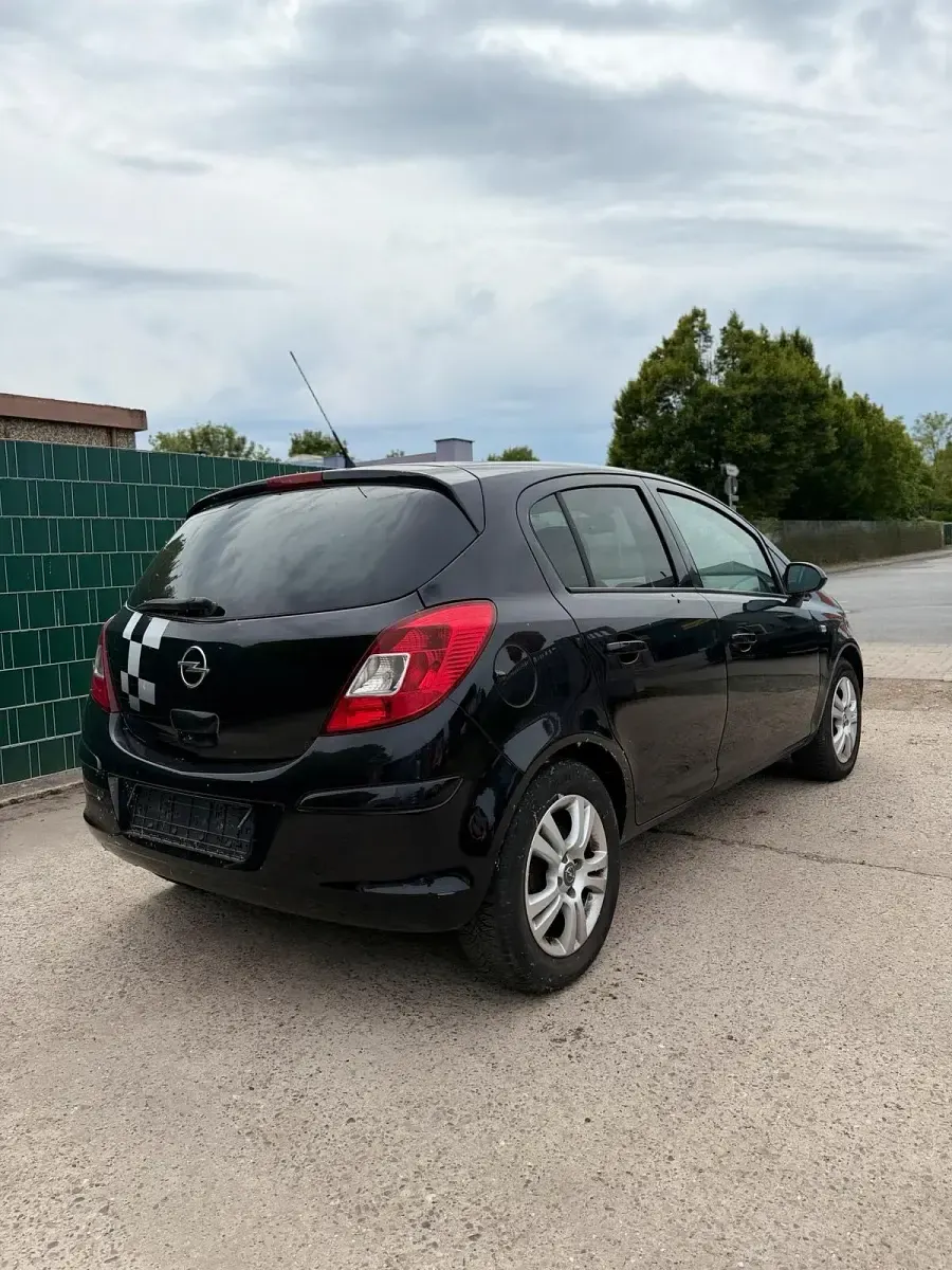 Gebraucht Opel Corsa 88 PS (64 kW) 2010 Kleinwagen