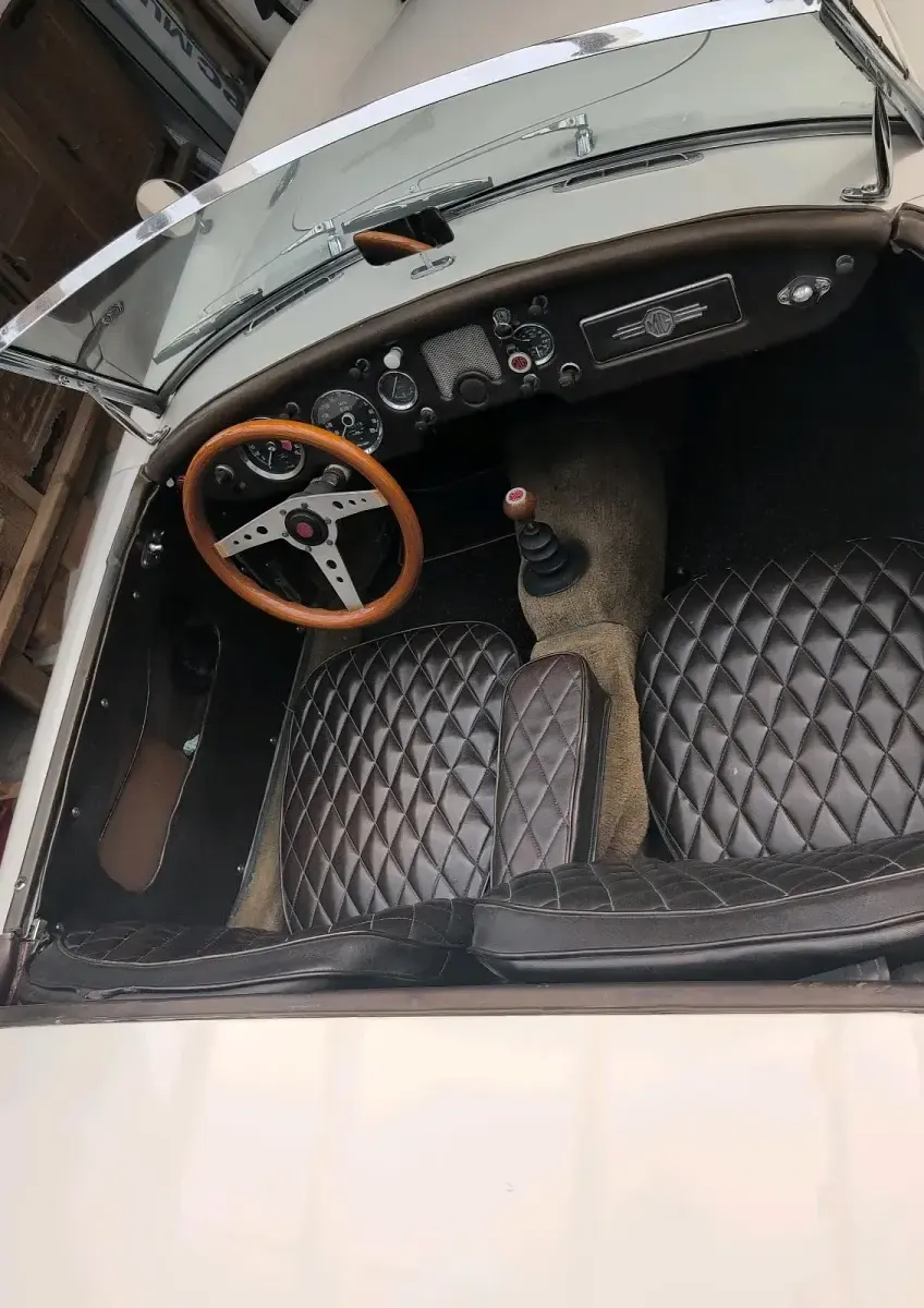 Gebraucht MG MGA 2026 Weiß Cabrio