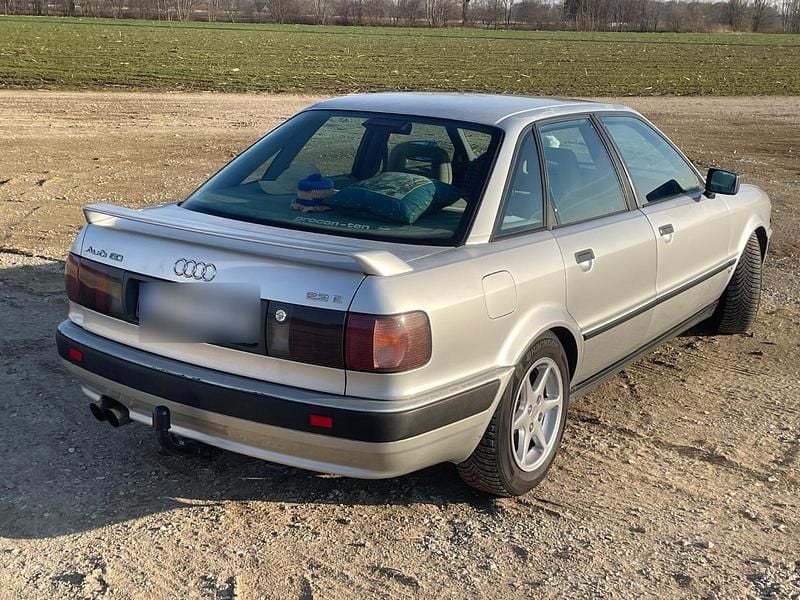 Usata Audi 80 133 CV (97 kW) 1992 Argento Berlina