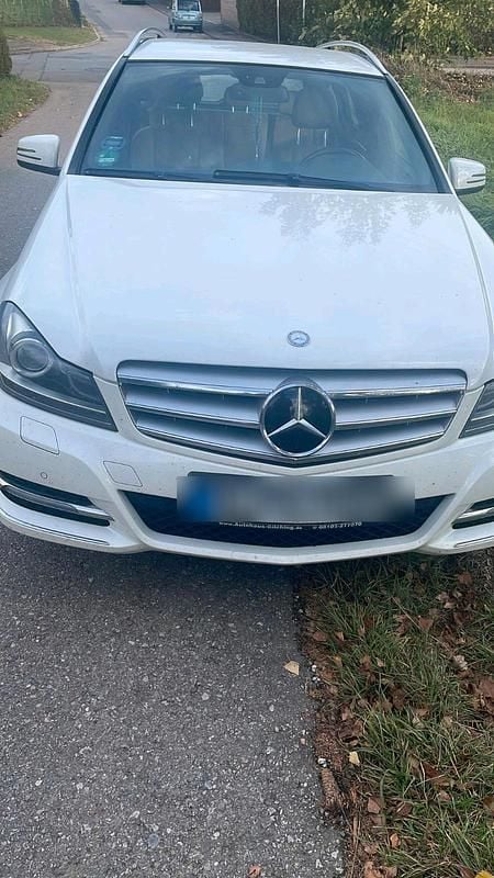 Braun Gebraucht 2011 Mercedes C300 Kombi | 7.900 € (Fairer Preis) - Bild 1/4