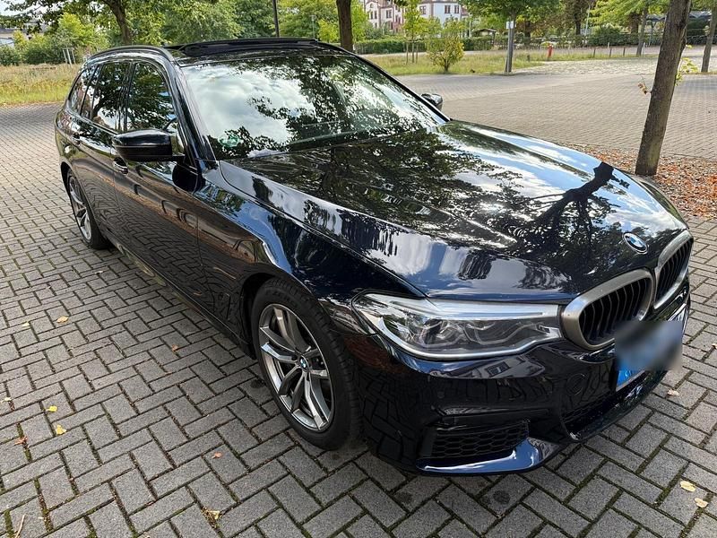 Schwarz Gebraucht 2018 BMW 540 M Sport Kombi | 18.700 € - Bild 1/4