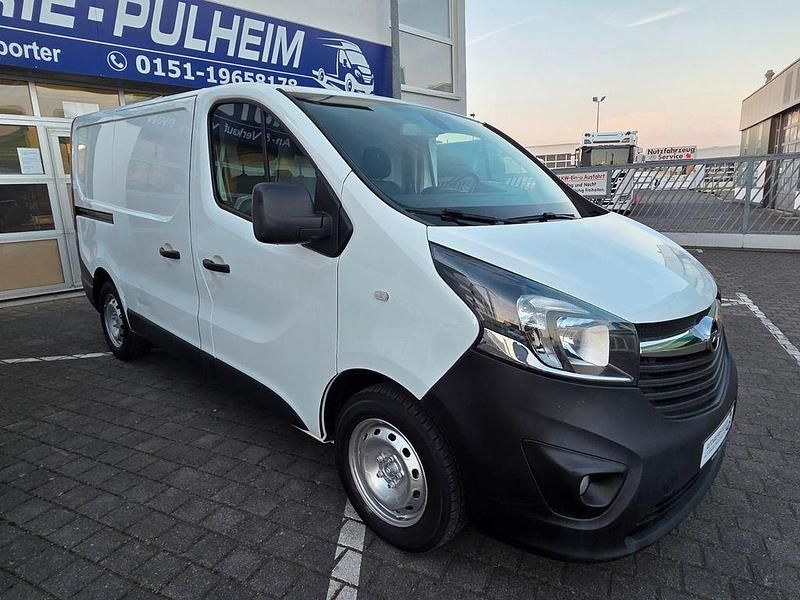Gebraucht Opel Vivaro 95 PS (69 kW) 2019 Weiß Van / Kleinbus
