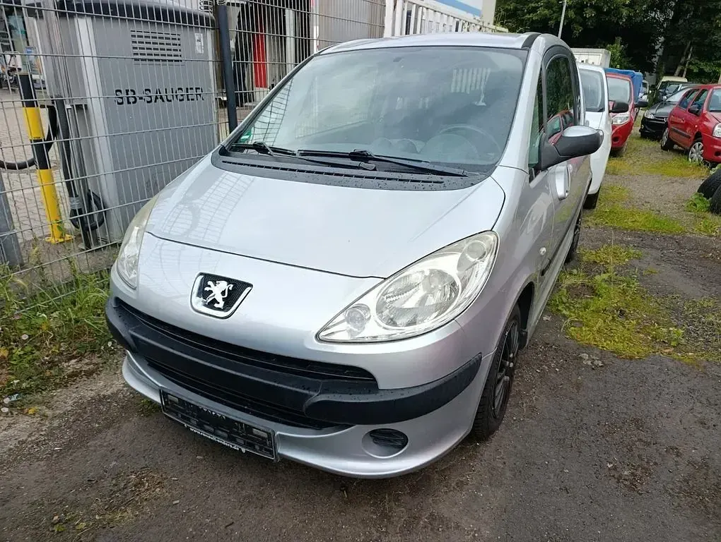 Gebraucht Peugeot 1007 Filou 73 PS (53 kW) 2008 Grau Van / Kleinbus