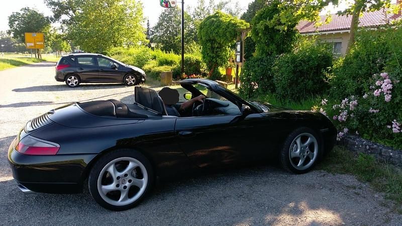 Schwarz Gebraucht 2000 Porsche 911 Carrera 4 Cabriolet Cabrio | 26.990 € (Superpreis) - Bild 1/4