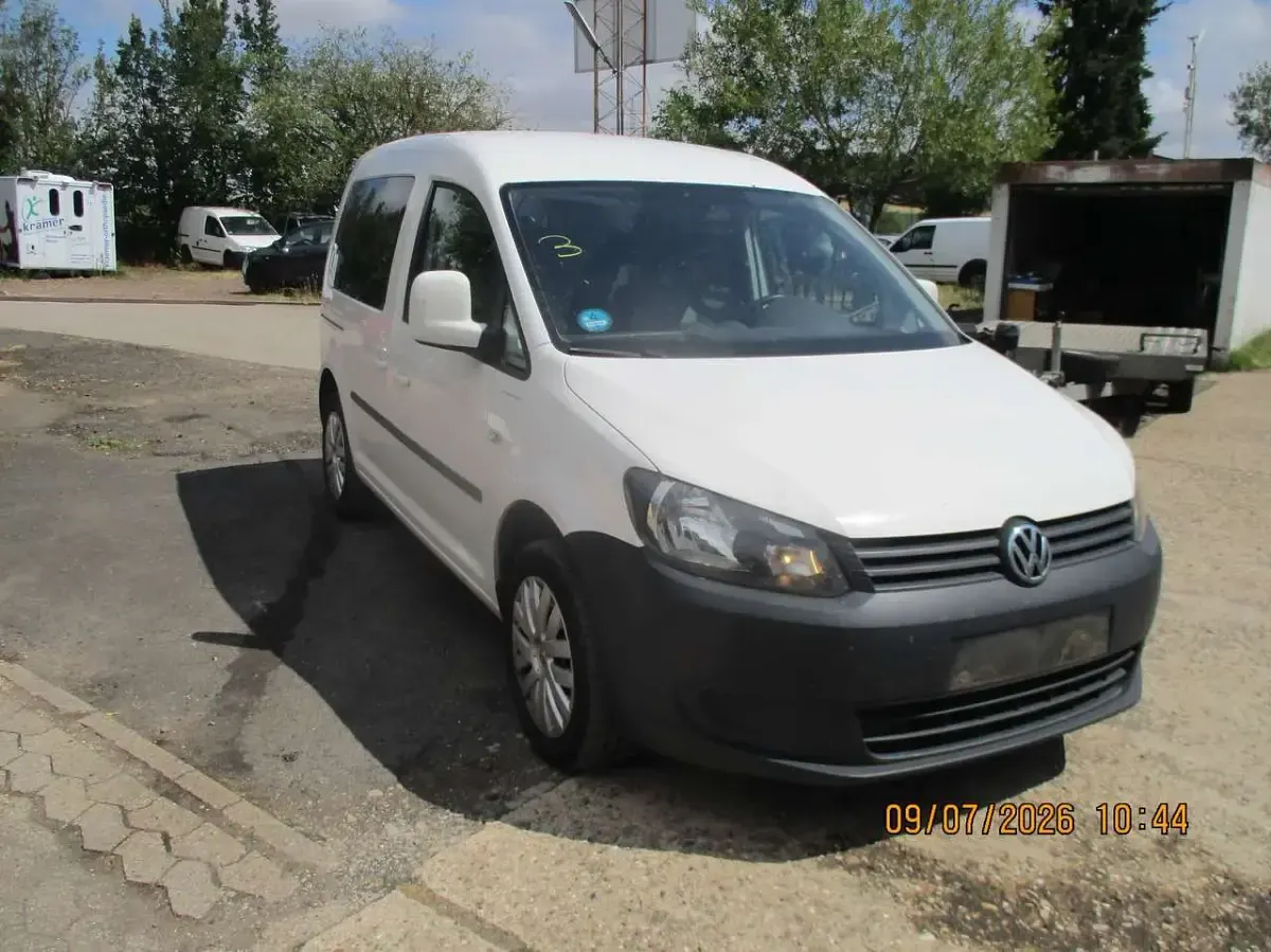 Gebraucht VW Caddy Trendline 140 PS (102 kW) 2014 Candyweiß Van / Kleinbus