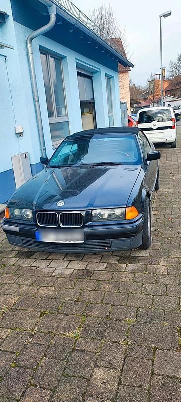 Schwarz Gebraucht 1994 BMW 318 Cabriolet Basis Cabrio | 5.800 € - Bild 1/4