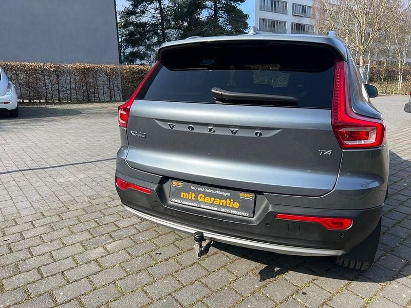 Gebraucht Volvo XC40 Momentum 190 PS (139 kW) 2018 Grau SUV