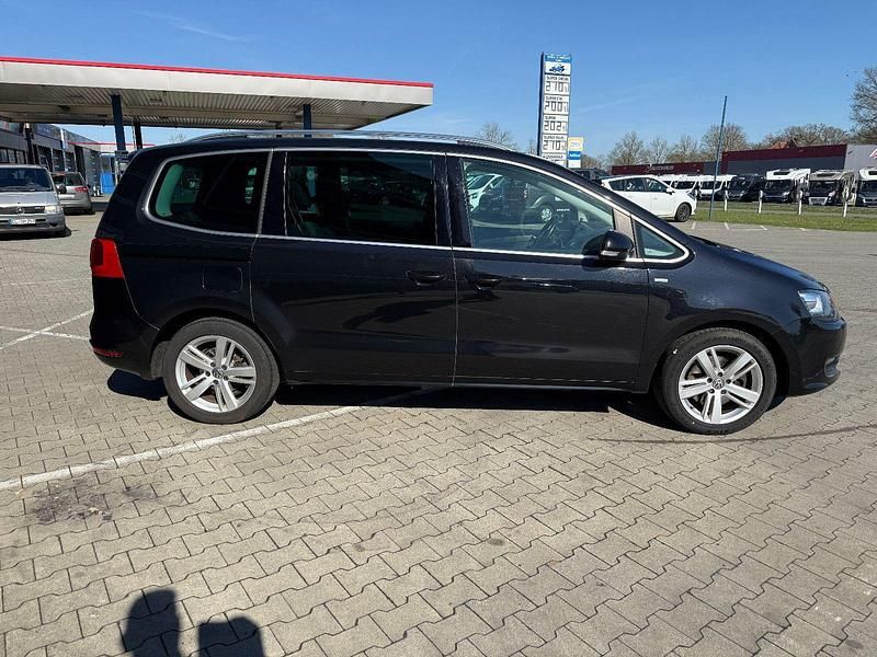 Gebraucht VW Sharan Match 140 PS (102 kW) 2013 Schwarz Van / Kleinbus