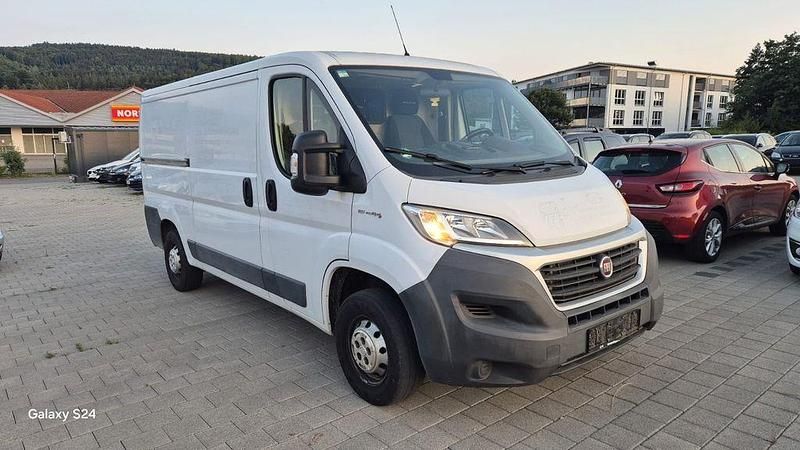 Weiß Gebraucht 2016 Fiat Ducato Van | 7.900 € (Superpreis) - Bild 1/4