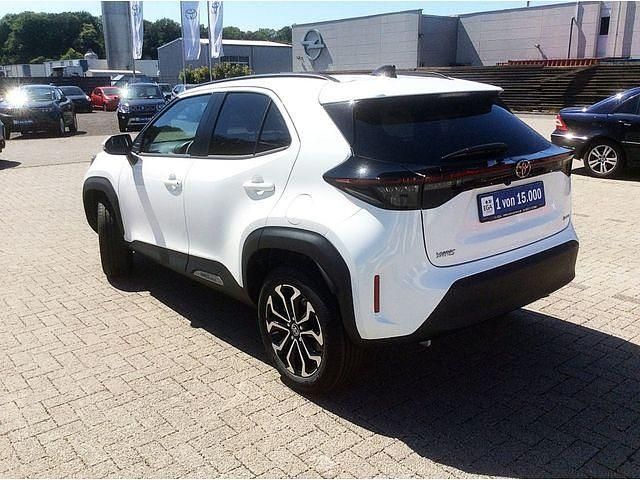 Neu Toyota Yaris Cross 131 PS (96 kW) 2025 Schneeweiß SUV