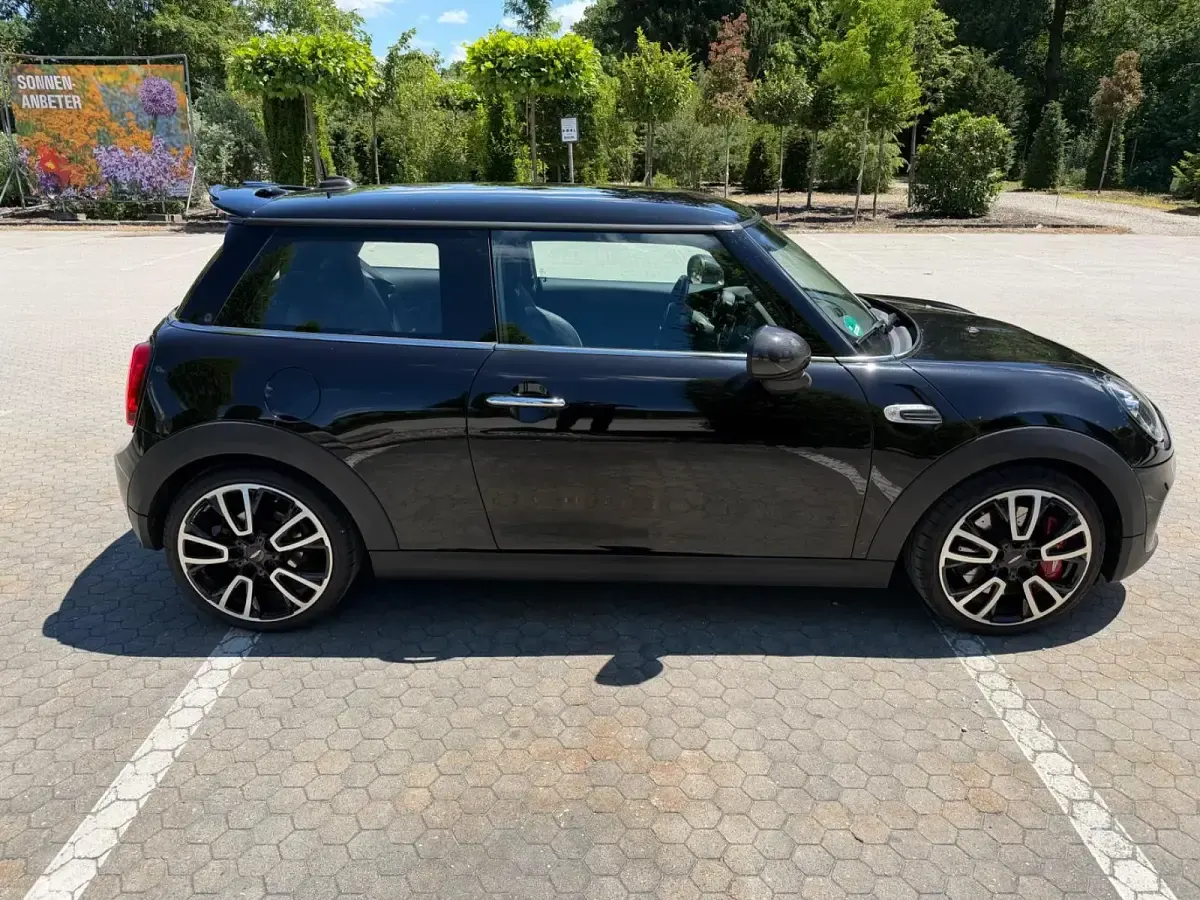 Gebraucht Mini John Cooper Works 136 PS (100 kW) 2018 Schwarz Kleinwagen