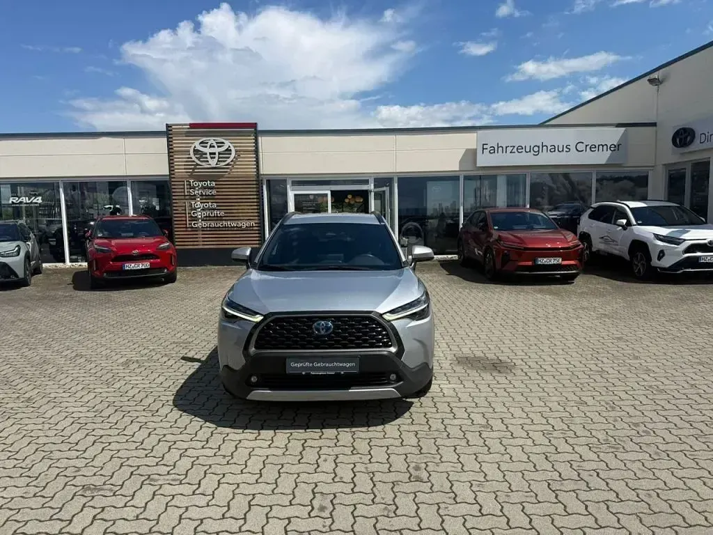 Gebraucht Toyota Corolla Cross Team 197 PS (144 kW) 2022 Silber SUV