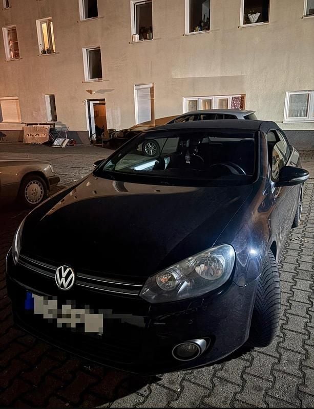 Gebraucht VW Golf 105 PS (77 kW) 2011 Schwarz Cabrio