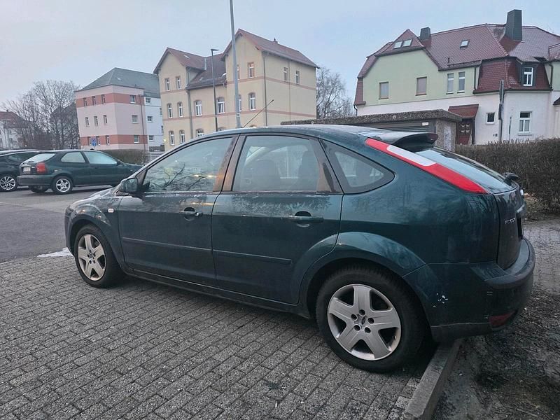 Gebraucht Ford Focus 100 PS (73 kW) 2007 Grün Limousine