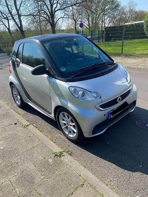 Schwarz Gebraucht 2014 Smart ForTwo Coupé Kleinwagen | 3.500 € (Guter Preis) - Bild 1/4