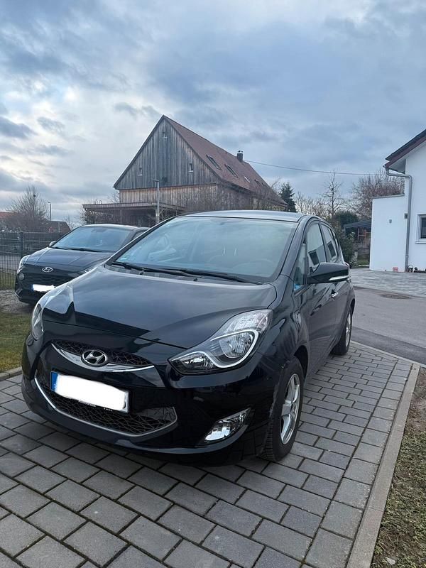 Gebraucht Hyundai ix20 90 PS (66 kW) 2012 Schwarz Kleinwagen