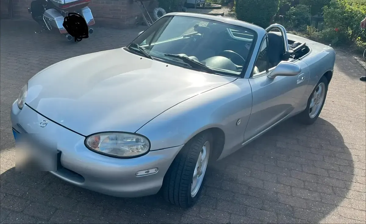Second-hand Mazda MX5 120 CP (88 kW) 1998 Argintiu Cabrio