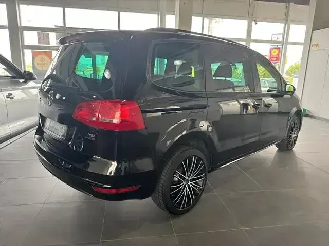 Gebraucht VW Sharan Trendline 155 PS (114 kW) 2011 Schwarz Van / Kleinbus