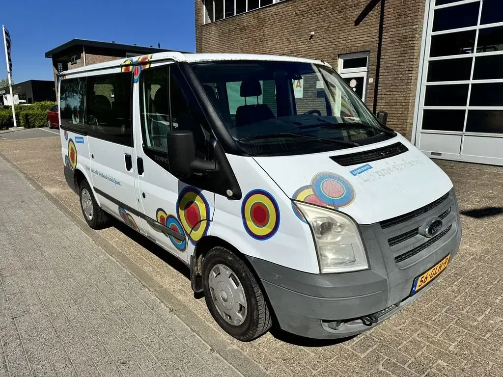 Usado Ford Transit 86 CV (63 kW) 2008 Blanco Familiar