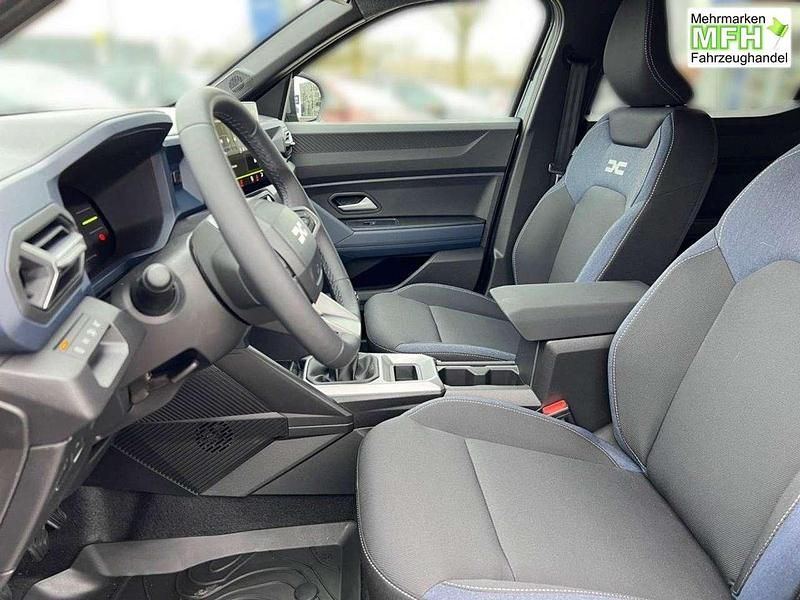 Neu Dacia Duster Journey 101 PS (74 kW) 2025 Dolomitgrau SUV