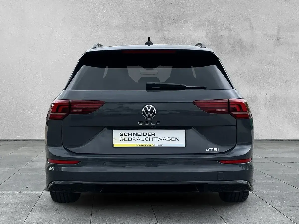 Gebraucht VW Golf VIII R-line 150 PS (110 kW) 2025 Grau Kombi